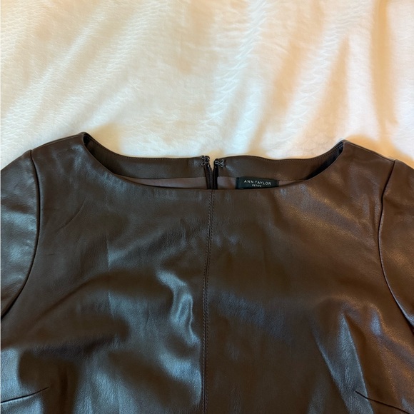 Brown leather dress - Picture 4 of 4